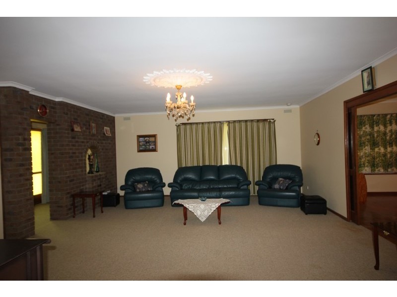 1 Tireel Drive, Nichols Point VIC 3501