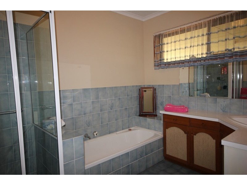 1 Tireel Drive, Nichols Point VIC 3501
