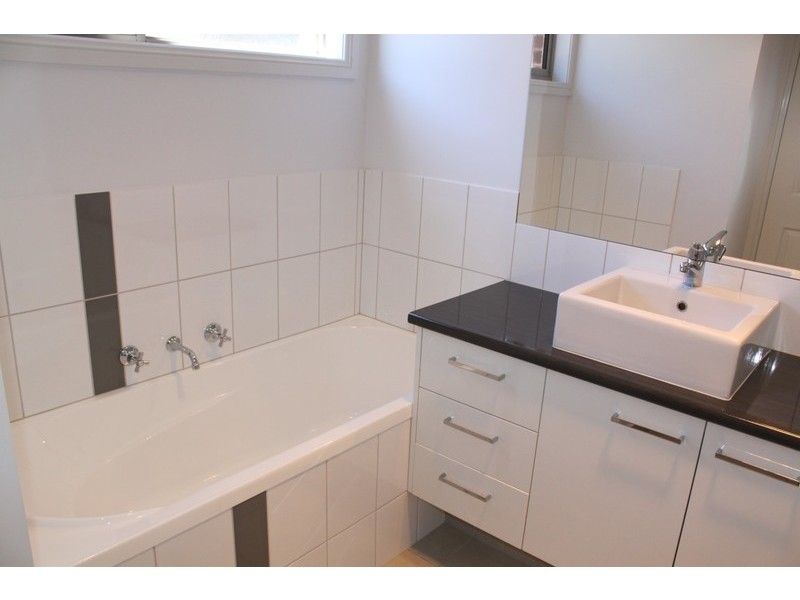 6/11 Wisteria Way, Mildura VIC 3500