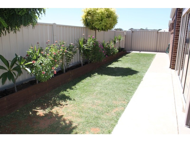 6/11 Wisteria Way, Mildura VIC 3500