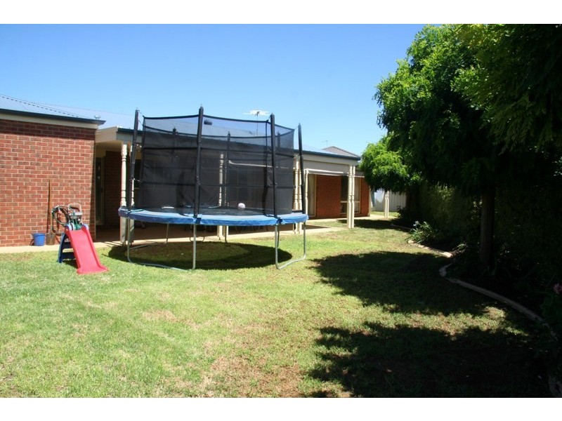 11 Leichhardt Drive, Mildura VIC 3500