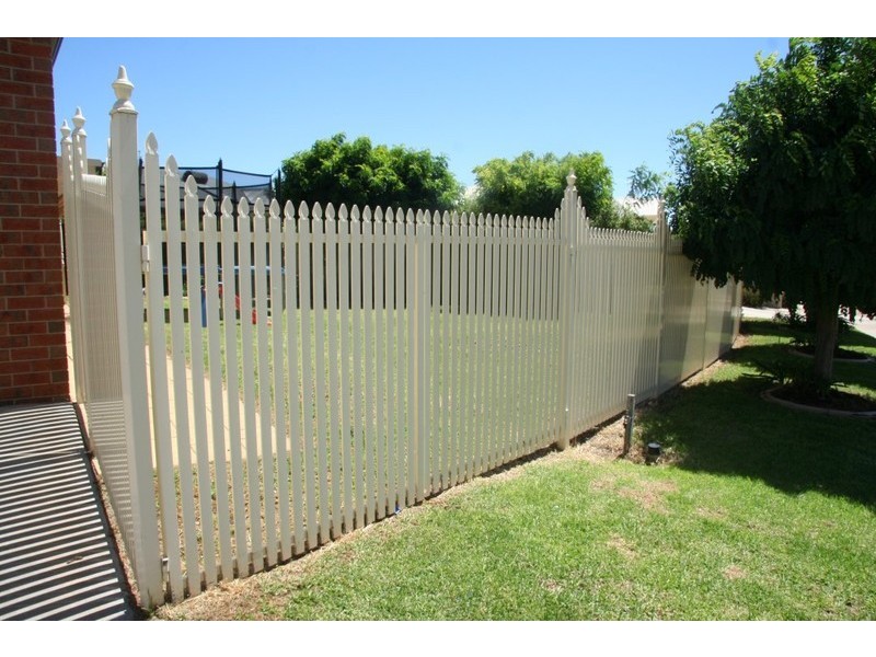 11 Leichhardt Drive, Mildura VIC 3500