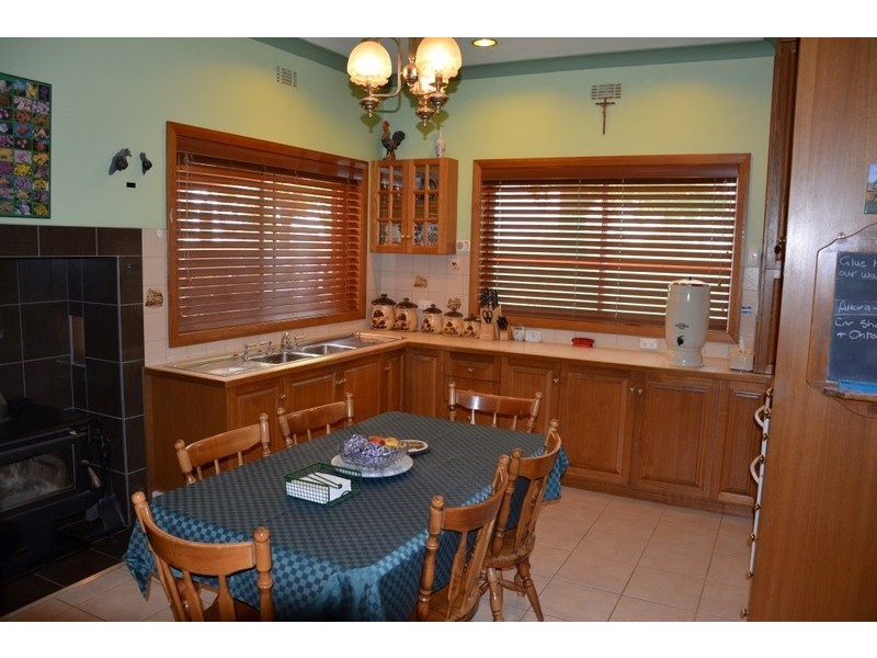 293 Main Avenue South, Birdwoodton VIC 3505