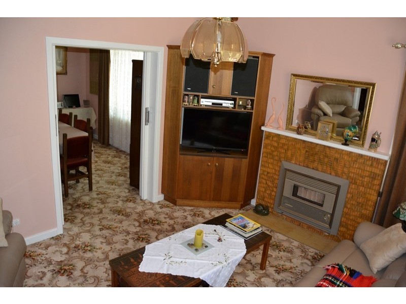 293 Main Avenue South, Birdwoodton VIC 3505