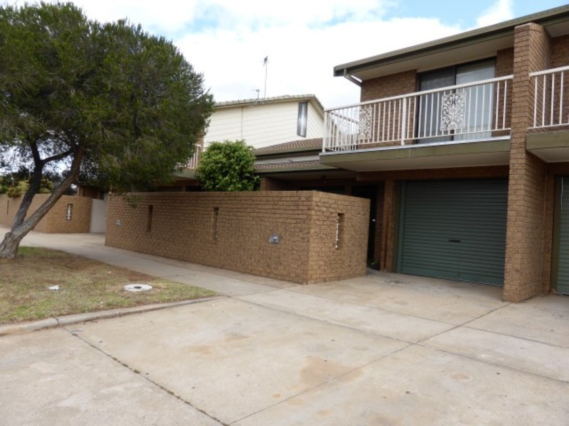 2/300 Deakin Avenue, Mildura VIC 3500