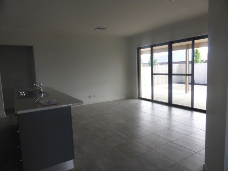 2/1001 Fifteenth Street, Mildura VIC 3500