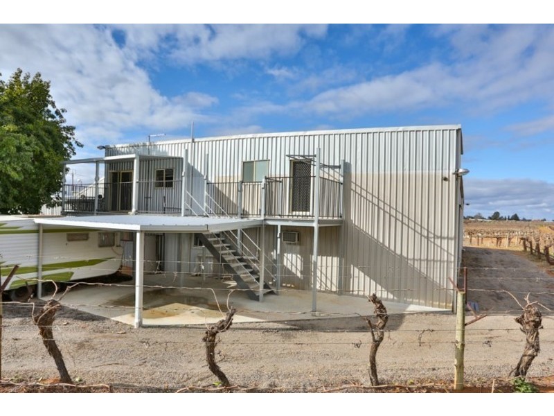 2/464 Azolia Avenue, Red Cliffs VIC 3496