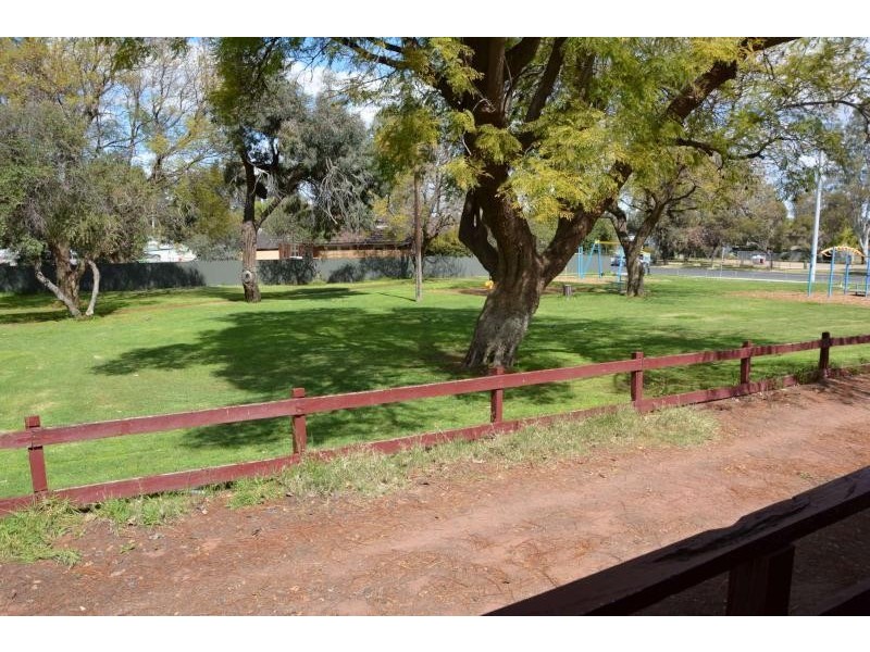 4/6 Chapman Street, Buronga NSW 2739