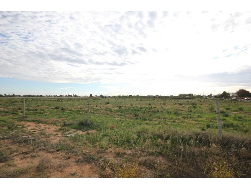 2745 Eleventh Street, Irymple NSW 2835