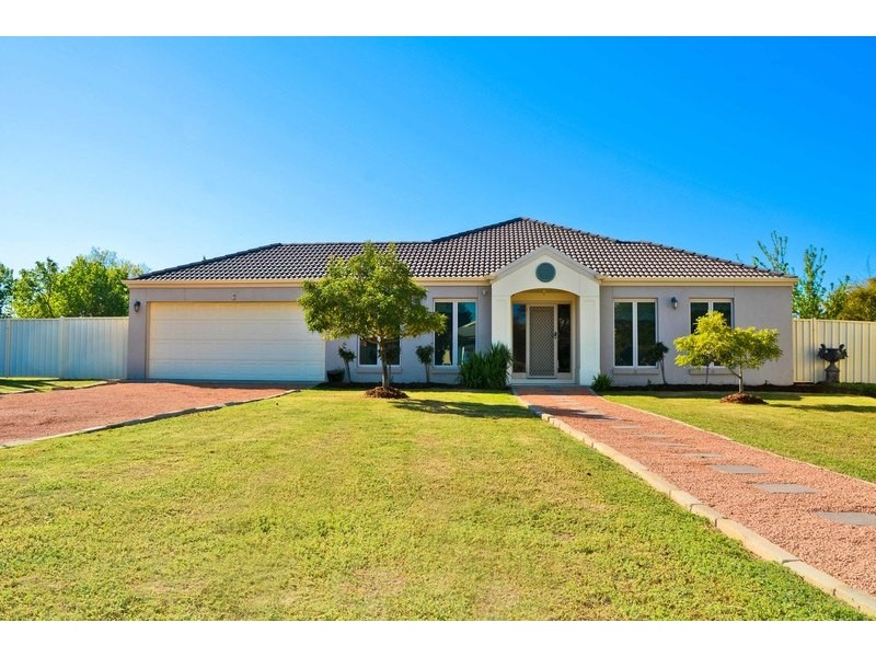 3 Pamela Court, Gol Gol NSW 2738