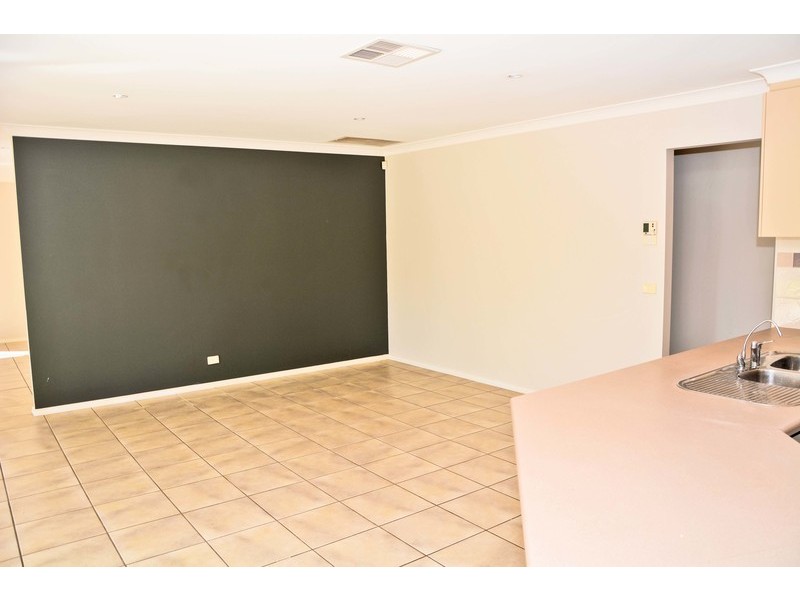 3 Pamela Court, Gol Gol NSW 2738