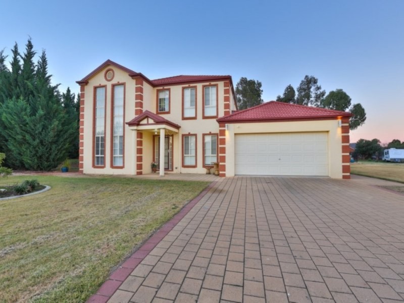 11 Riverview Rise, Gol Gol NSW 2738
