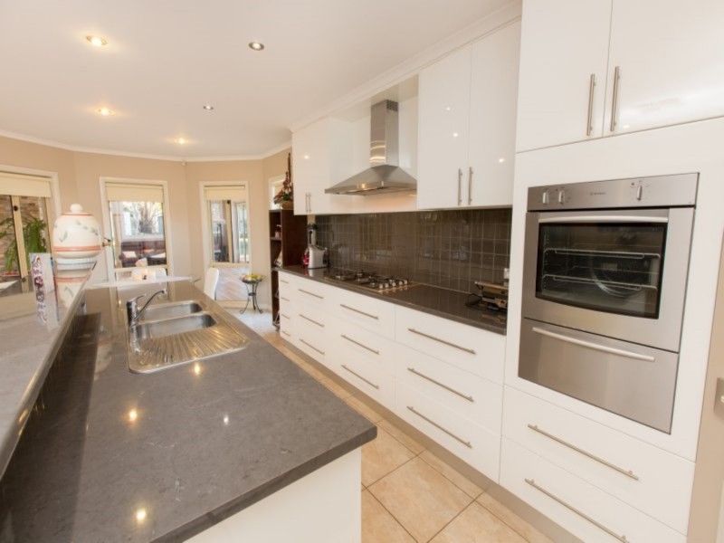 11 Riverview Rise, Gol Gol NSW 2738