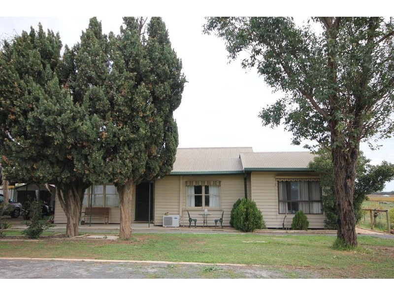 35 McMillan Road, Merbein South VIC 3505