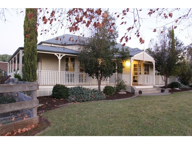 7 St Andrews Drive, Cabarita VIC 3505