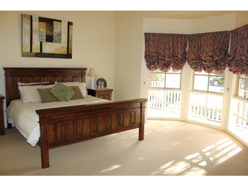 7 St Andrews Drive, Cabarita VIC 3505