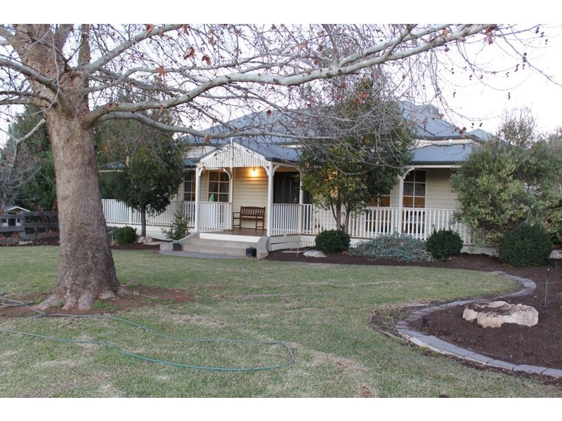 7 St Andrews Drive, Cabarita VIC 3505