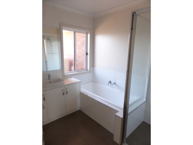 11 Karalanzer Drive, Mildura VIC 3500