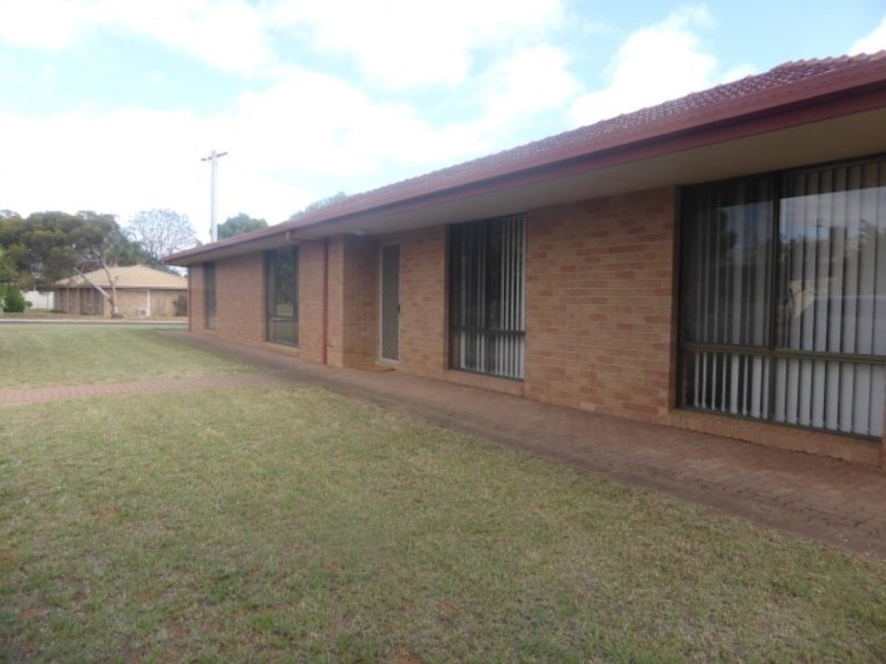 8 Hampton Court, Red Cliffs VIC 3496