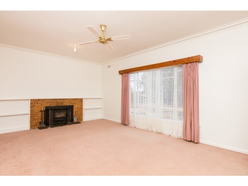 51 Charles Road, Birdwoodton VIC 3505