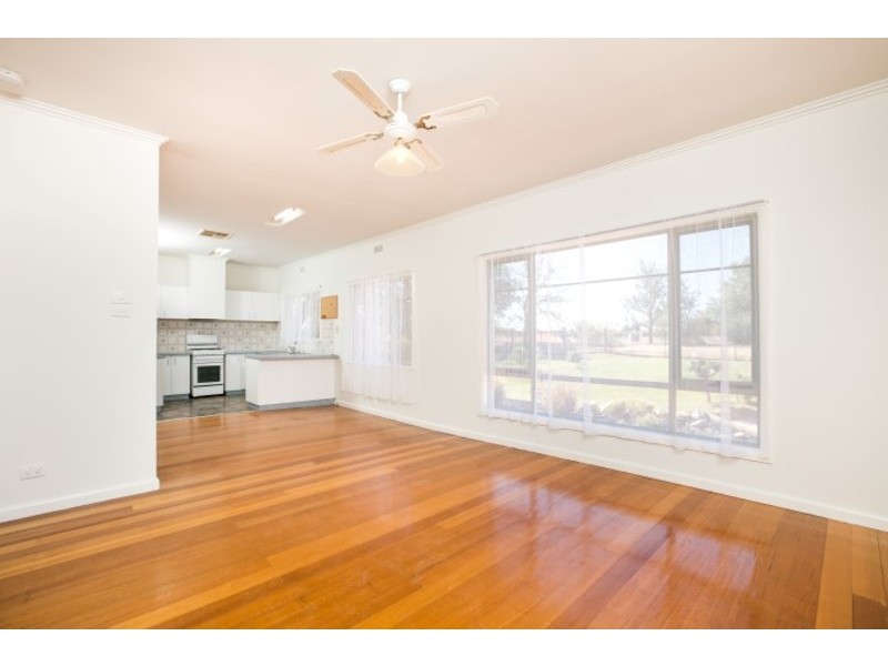 51 Charles Road, Birdwoodton VIC 3505