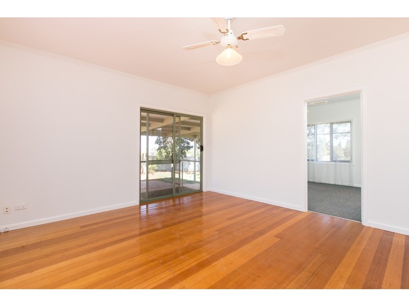 51 Charles Road, Birdwoodton VIC 3505