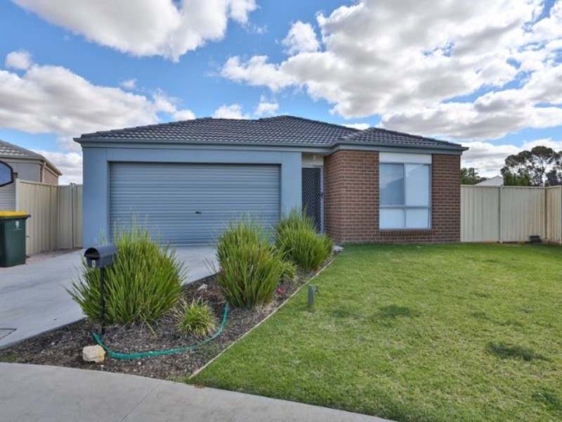 8 Reisling Court, Mildura VIC 3500