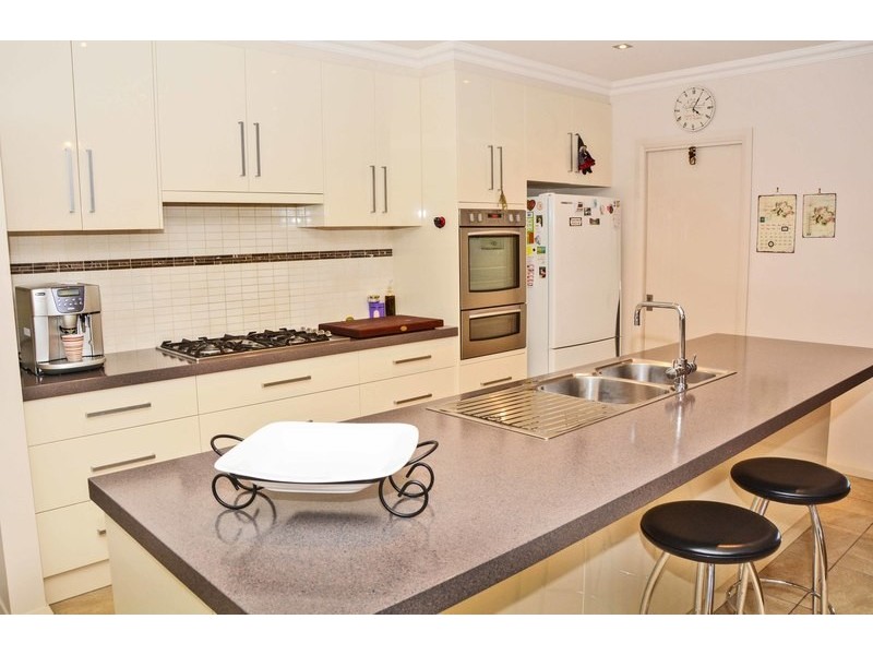 6 Timansi Court, Mildura VIC 3500