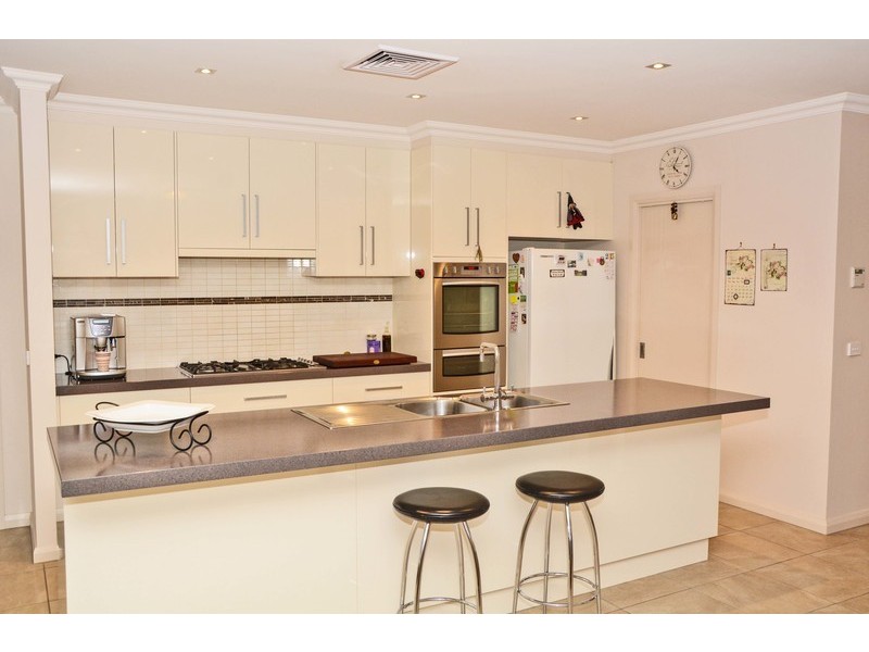 6 Timansi Court, Mildura VIC 3500