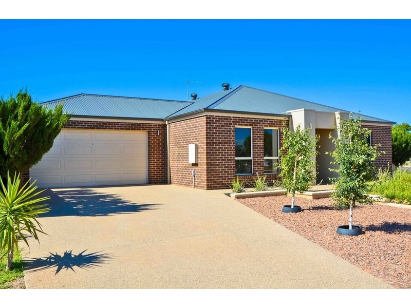 6 Timansi Court, Mildura VIC 3500
