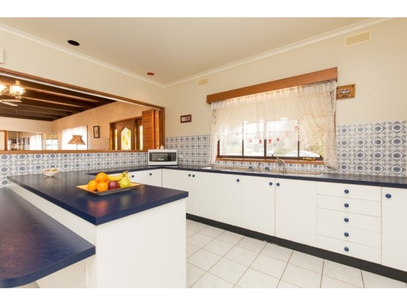 12 Elizabeth Avenue, Mildura VIC 3500