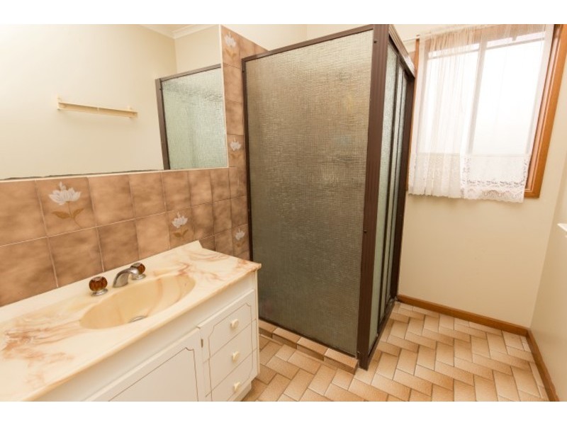 12 Elizabeth Avenue, Mildura VIC 3500