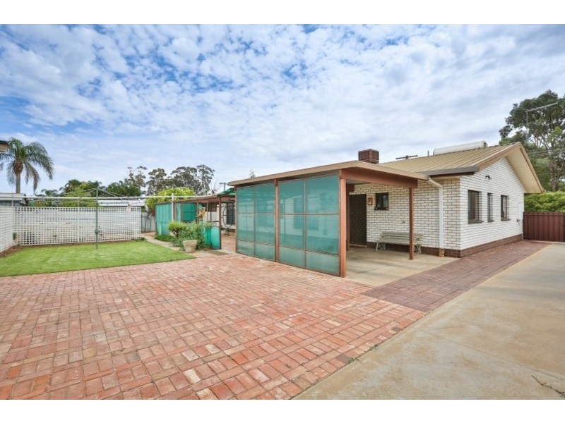 12 Elizabeth Avenue, Mildura VIC 3500