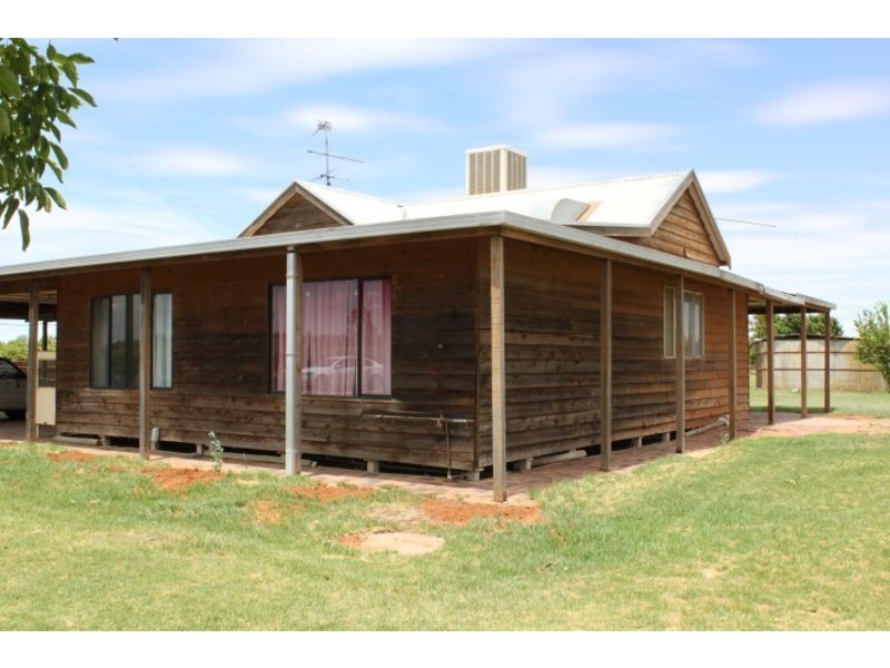 689 Pawson Avenue, Cardross VIC 3496