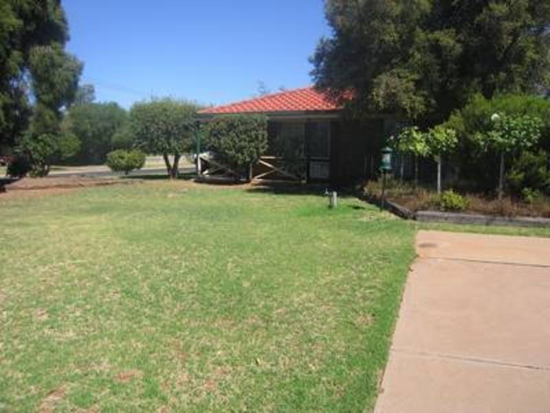 651 Koorlong Avenue, Irymple VIC 3498