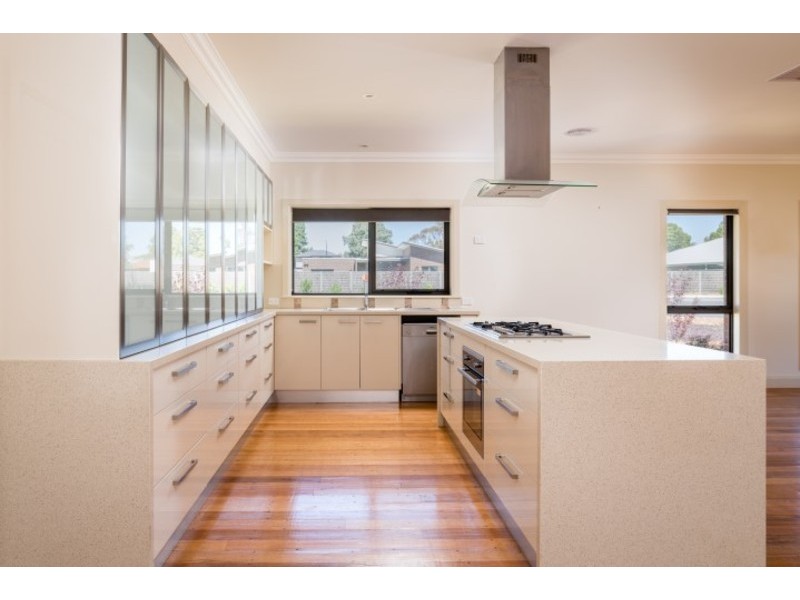 296  Twelfth Street, Mildura VIC 3500