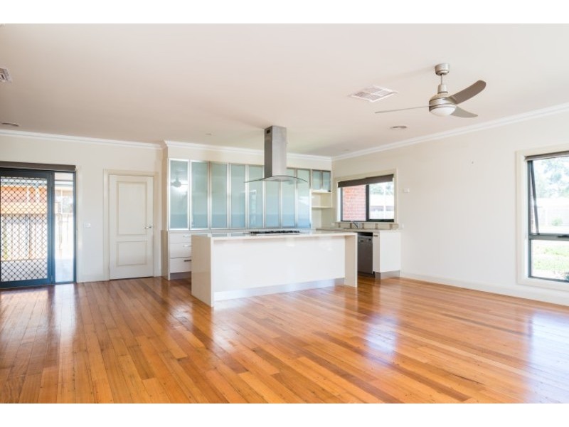 296  Twelfth Street, Mildura VIC 3500