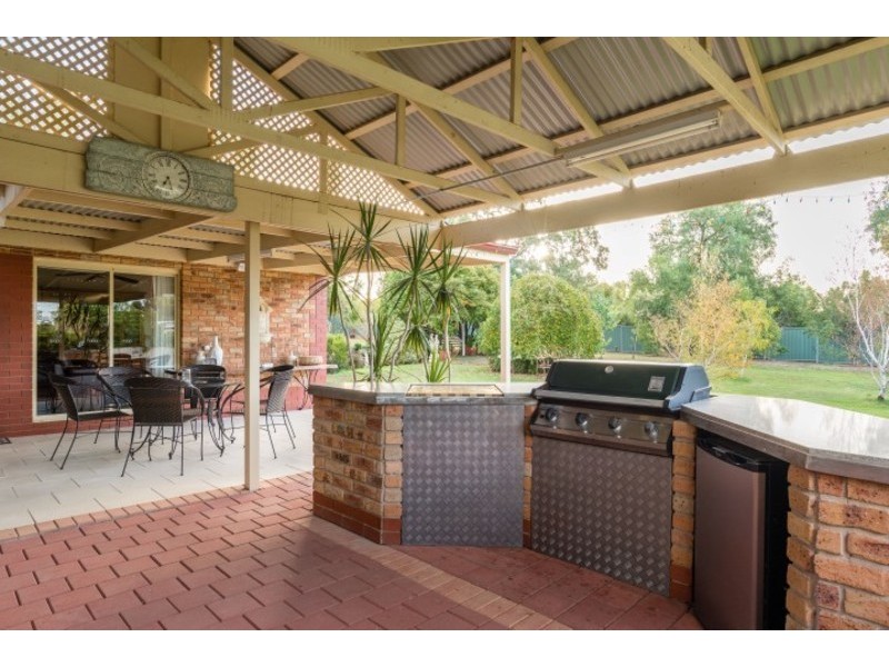 14  St Andrews Drive, Cabarita VIC 3505