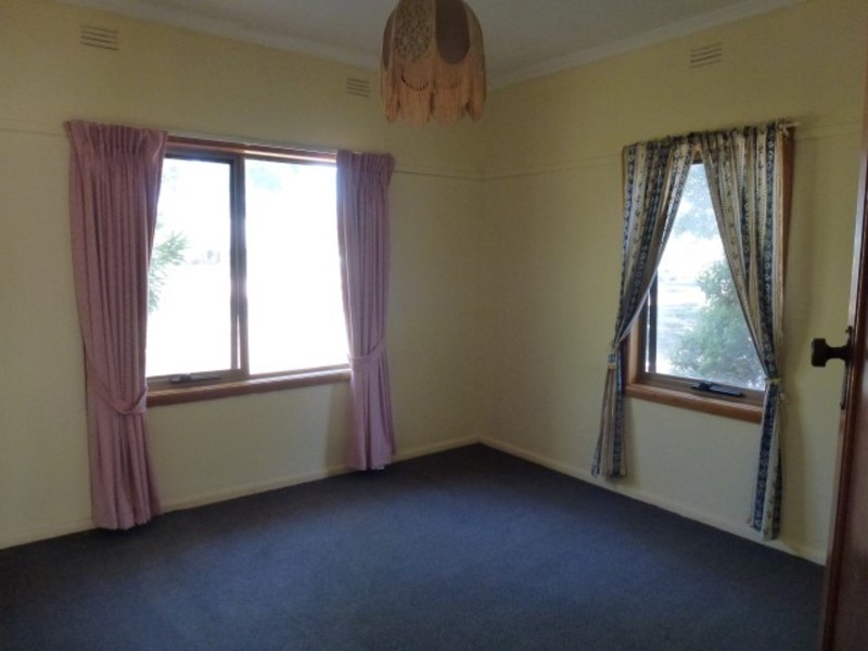 2 Loddon Avenue, Red Cliffs VIC 3496