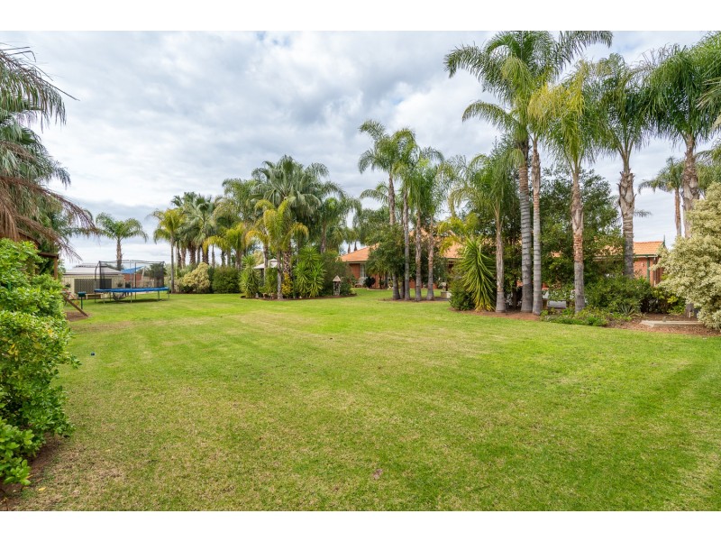 61 Boobook Avenue, Cardross VIC 3496