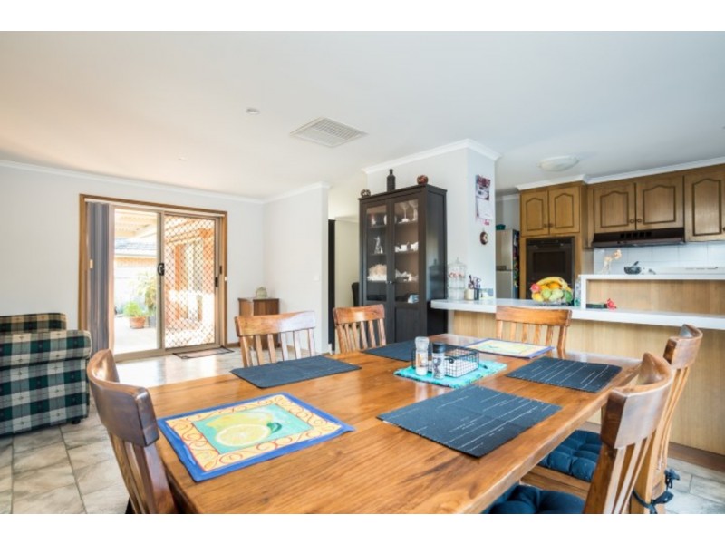 18 Helen Court, Mildura VIC 3500