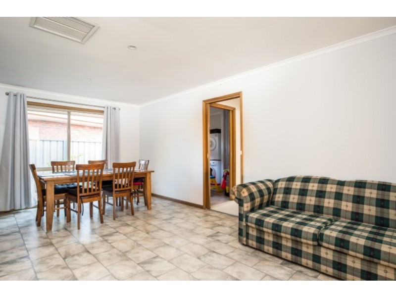 18 Helen Court, Mildura VIC 3500