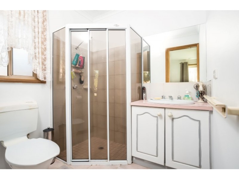 18 Helen Court, Mildura VIC 3500