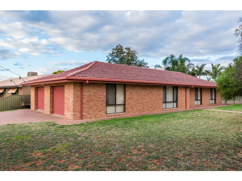 8 Hampton Court, Red Cliffs VIC 3496