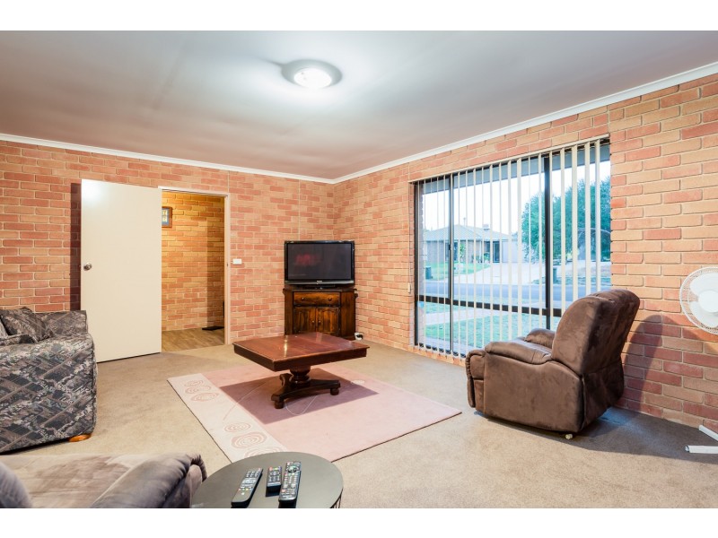 8 Hampton Court, Red Cliffs VIC 3496