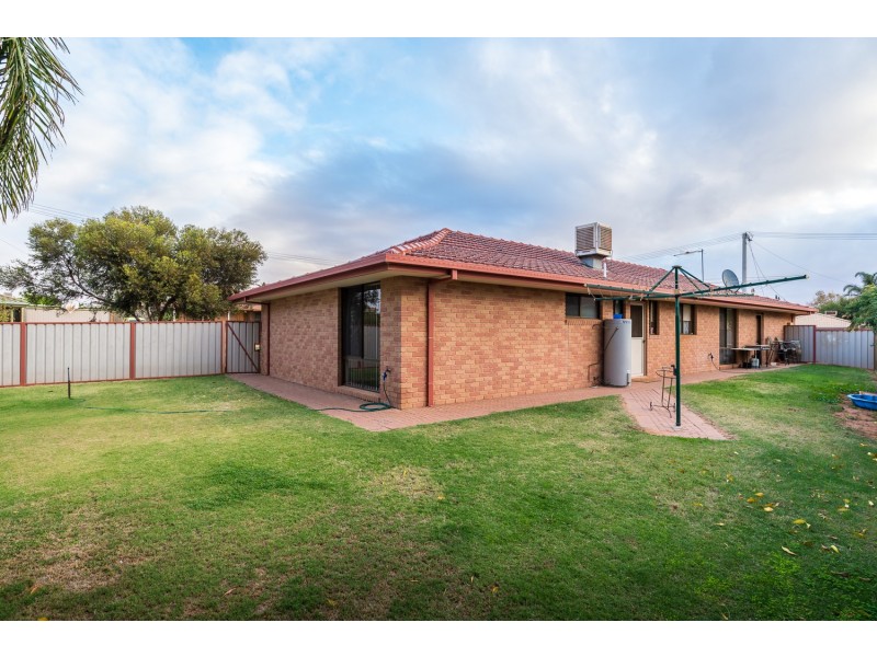 8 Hampton Court, Red Cliffs VIC 3496