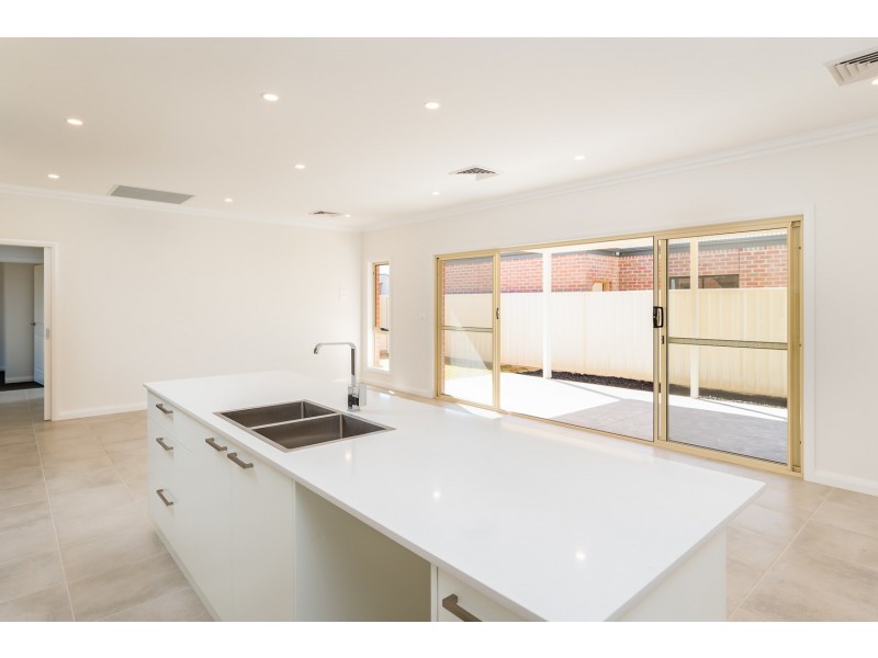 2 Springfield Drive, Mildura VIC 3500