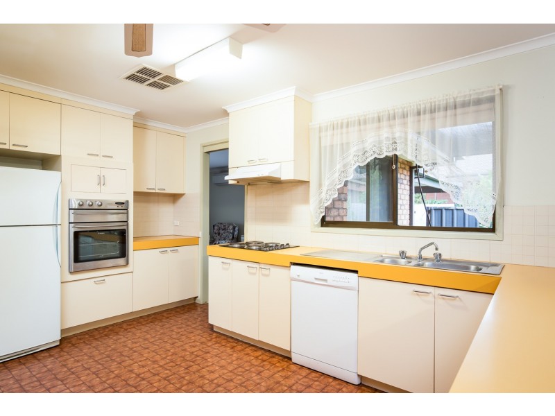 14 Semmens Crescent, Mildura VIC 3500