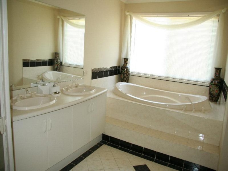 1 Cambridge Terrace, Mildura VIC 3500