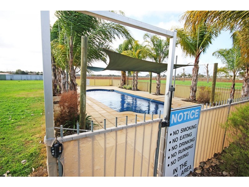 7 Cureton Avenue, Nichols Point VIC 3501